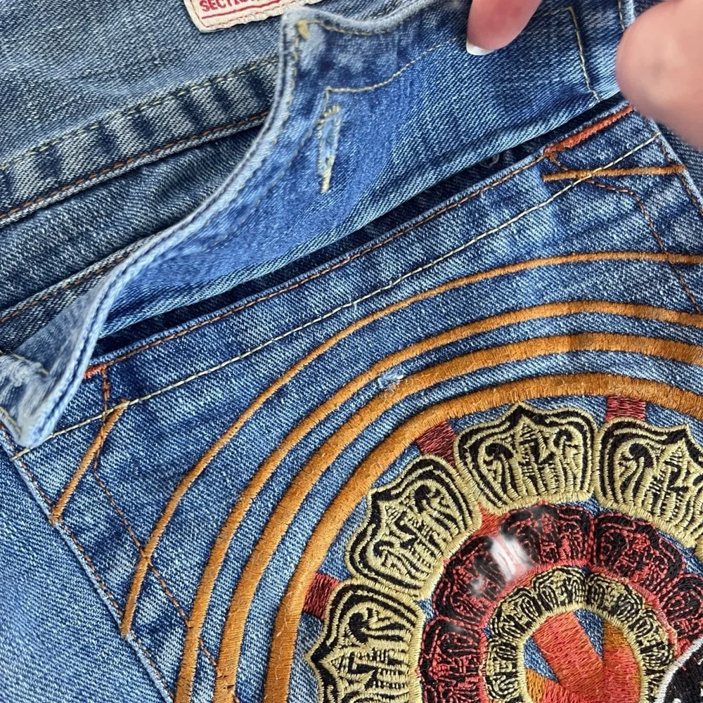 Vintage True Religion Billy Cutoff Jean Shorts Embroidered Boho USA Mens Size 40